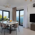 Vila New ! Palm Bay 1 & 2 With Two Heated Pool - Near Sea *