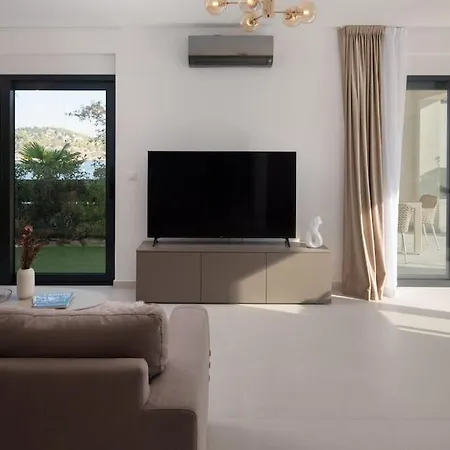 Villa New ! Palm Bay 1 & 2 With Two Heated Pool - Near Sea