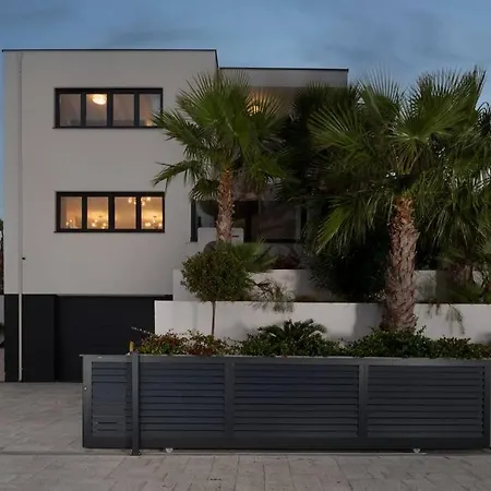 וילה New ! Palm Bay 1 & 2 With Two Heated Pool - Near Sea Ražanj