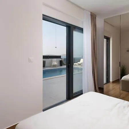 New ! Palm Bay 1 & 2 With Two Heated Pool - Near Sea Villa