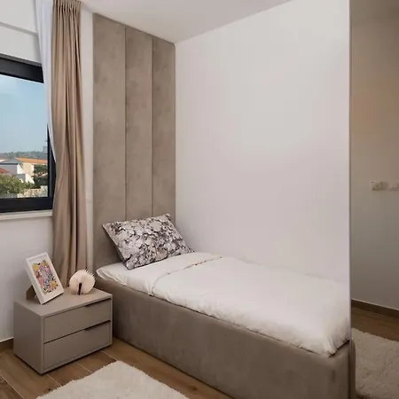 Willa New ! Palm Bay 1 & 2 With Two Heated Pool - Near Sea