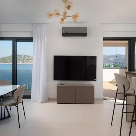 New ! Palm Bay 1 & 2 With Two Heated Pool - Near Sea