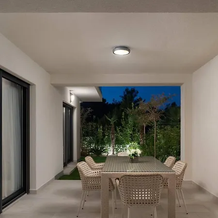Villa New ! Palm Bay 1 & 2 With Two Heated Pool - Near Sea