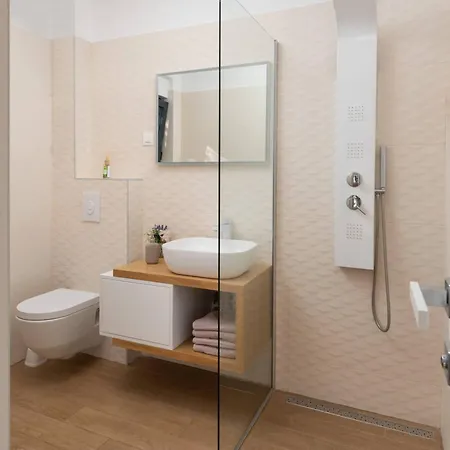 Villa New ! Palm Bay 1 & 2 With Two Heated Pool - Near Sea *