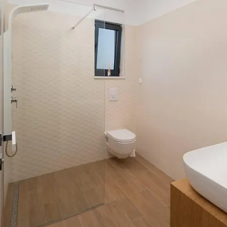 Villa New ! Palm Bay 1 & 2 With Two Heated Pool - Near Sea *