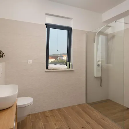 Villa New ! Palm Bay 1 & 2 With Two Heated Pool - Near Sea *
