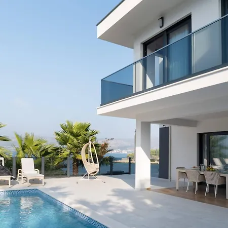 New ! Palm Bay 1 & 2 With Two Heated Pool - Near Sea *