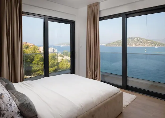 New ! Palm Bay 1 & 2 With Two Heated Pool - Near Sea