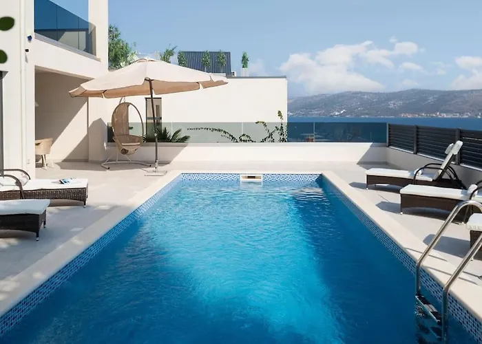 Villa New ! Palm Bay 1 & 2 With Two Heated Pool - Near Sea *