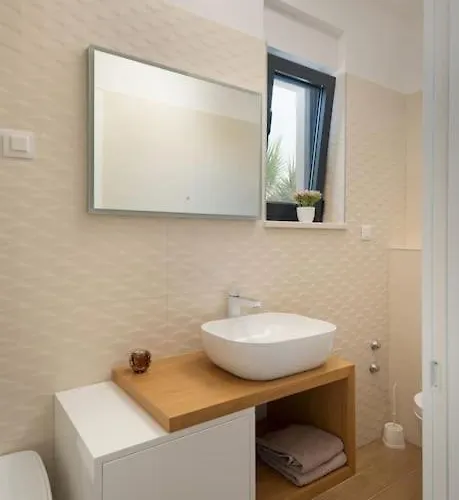 וילה New ! Palm Bay 1 & 2 With Two Heated Pool - Near Sea Ražanj