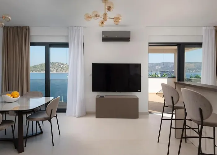 New ! Palm Bay 1 & 2 With Two Heated Pool - Near Sea Villa *