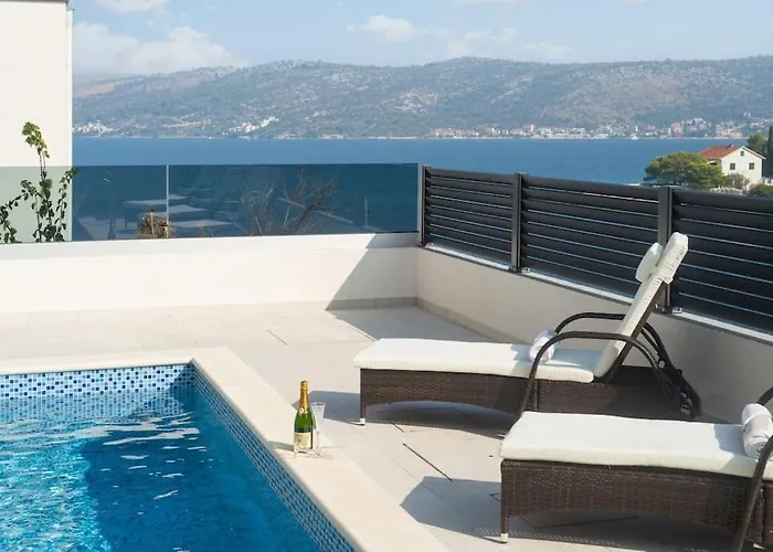 New ! Palm Bay 1 & 2 With Two Heated Pool - Near Sea