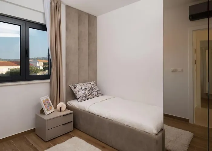 Villa New ! Palm Bay 1 & 2 With Two Heated Pool - Near Sea