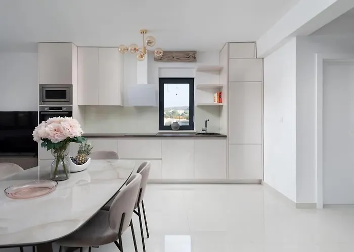 New ! Palm Bay 1 & 2 With Two Heated Pool - Near Sea וילה *