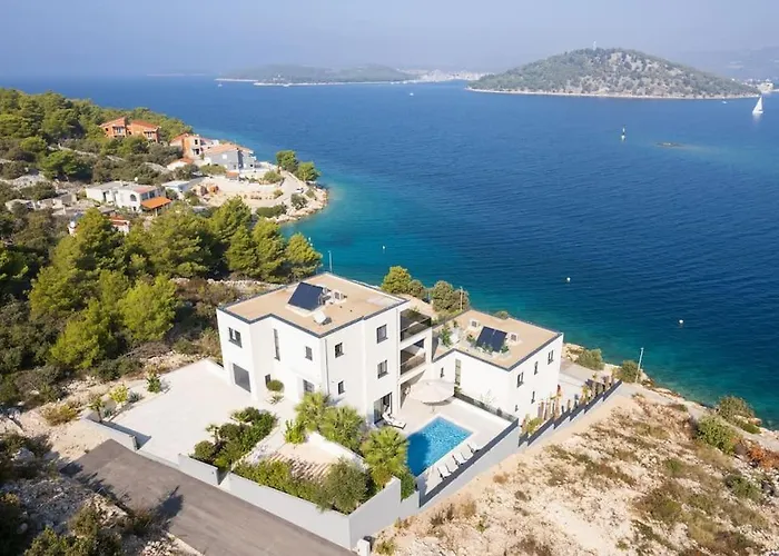 Villa New ! Palm Bay 1 & 2 With Two Heated Pool - Near Sea *